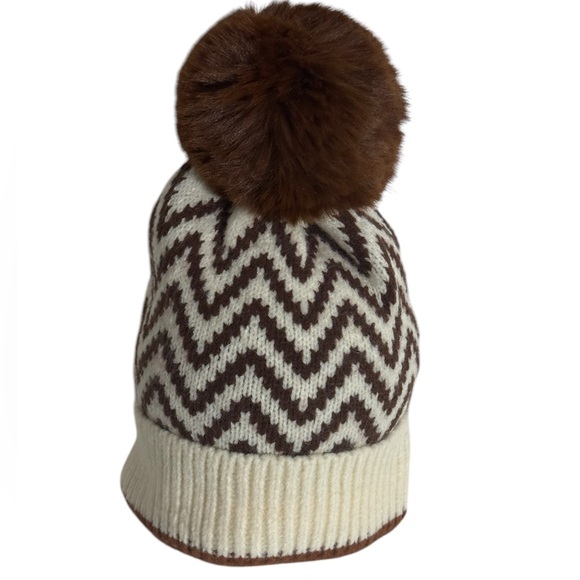 Soft Warm Style Brown Knitted Chevron Print Beanie With Faux Fur Pom Pom - Picture 2 of 5
